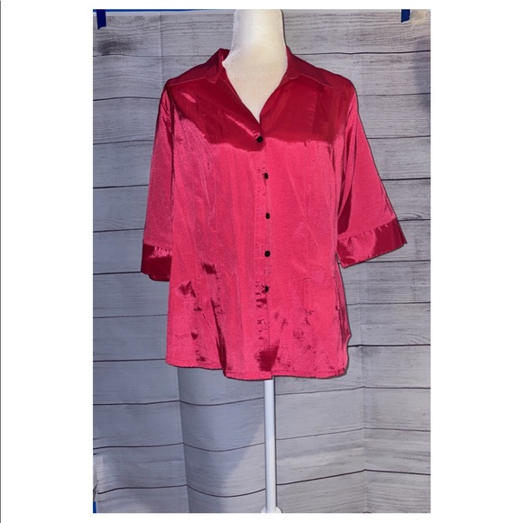 Jennifer Lauren Tops - NWOT Pink Satin Jennifer Lauren Button down Blouse
